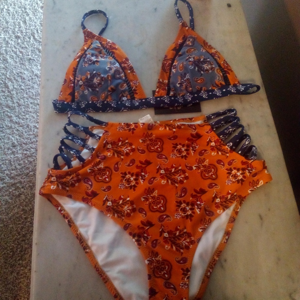 GORGEOUS HIGH WAISTED BIKINI - Picture 5 of 8